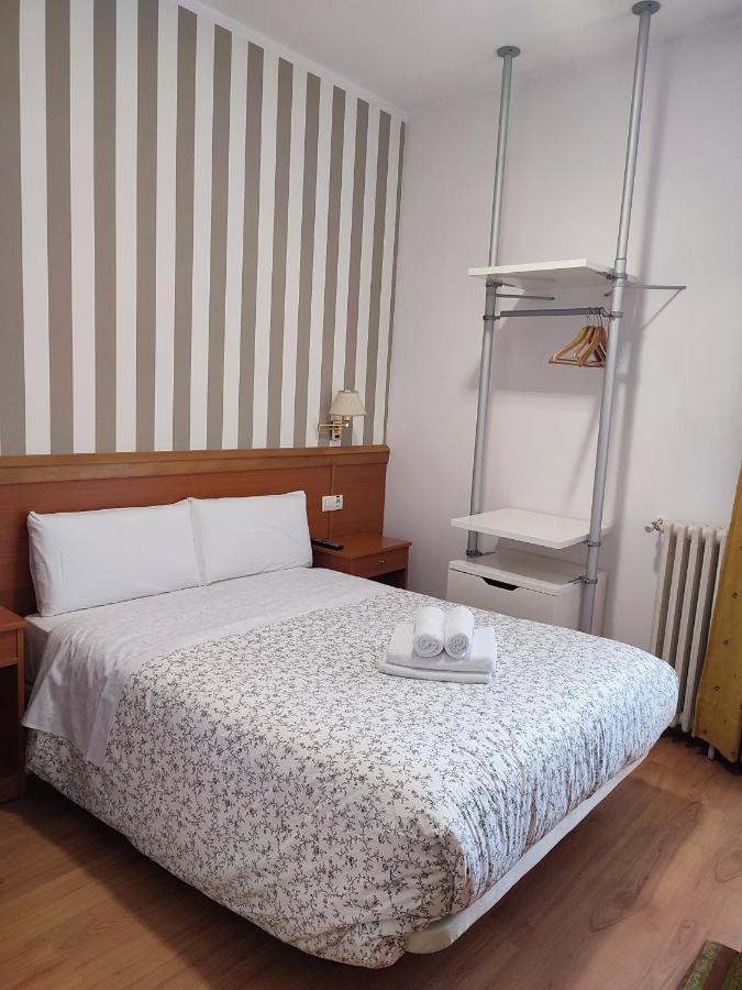 Hostal Salome Мадрид Екстериор снимка