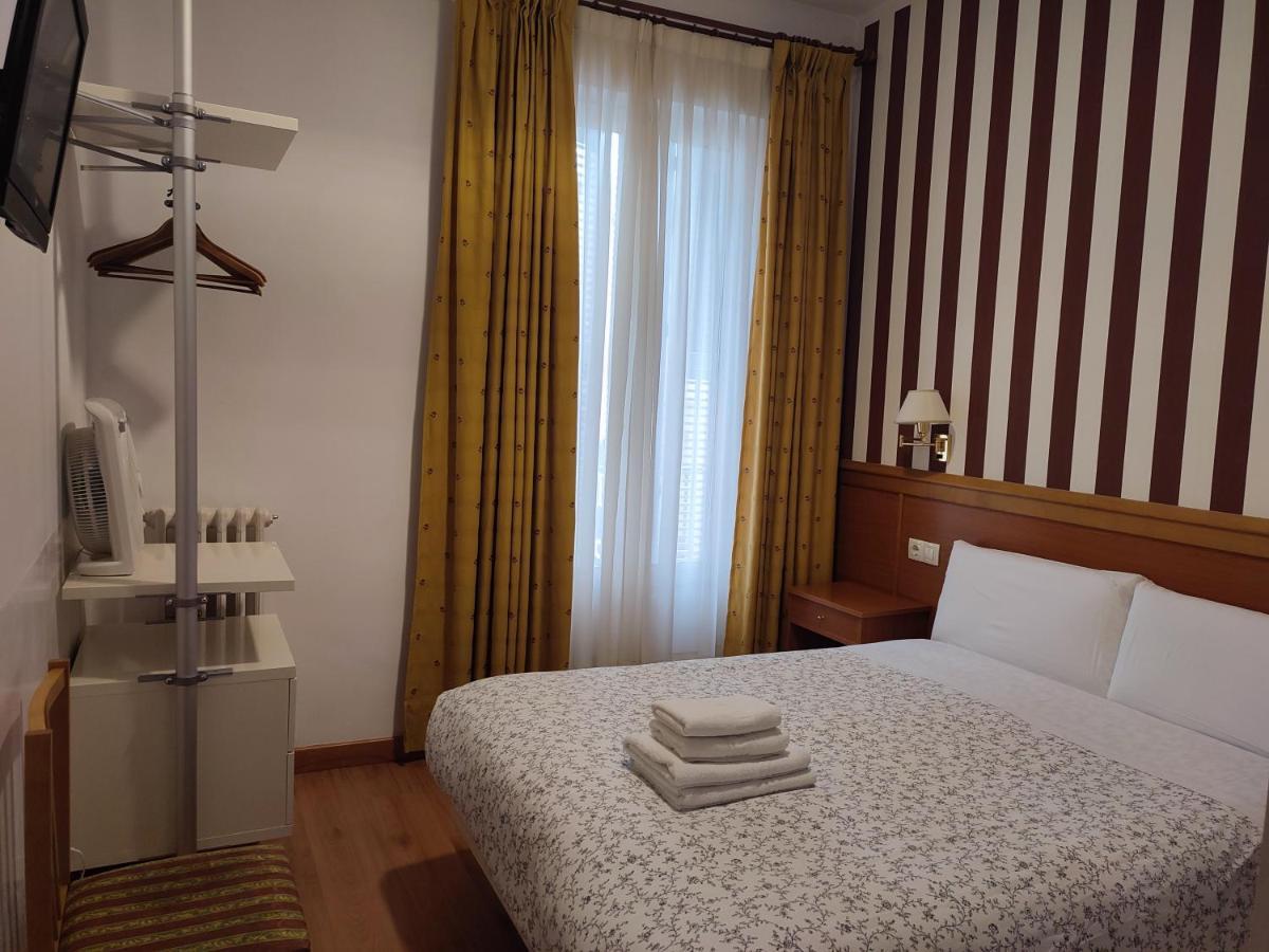 Hostal Salome Мадрид Екстериор снимка