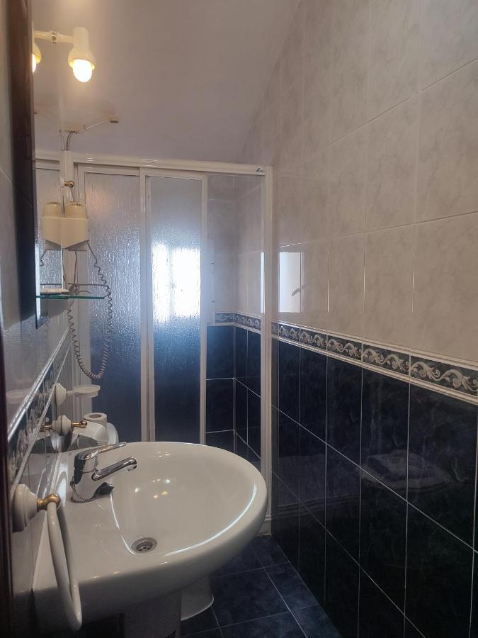 Hostal Salome Мадрид Екстериор снимка