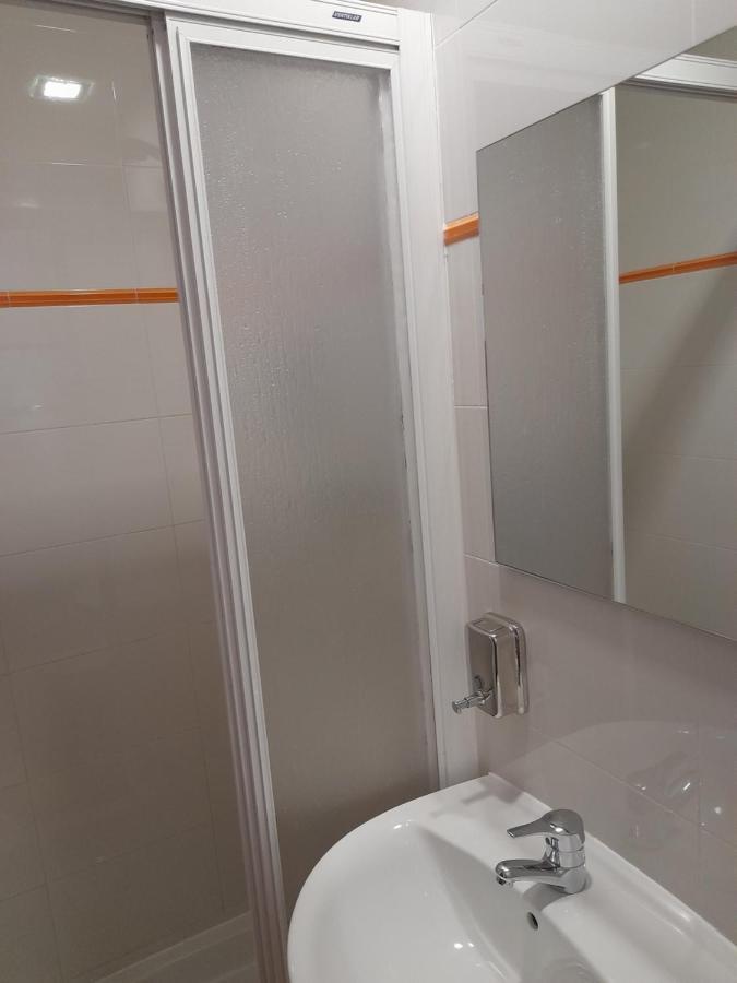 Hostal Salome Мадрид Екстериор снимка