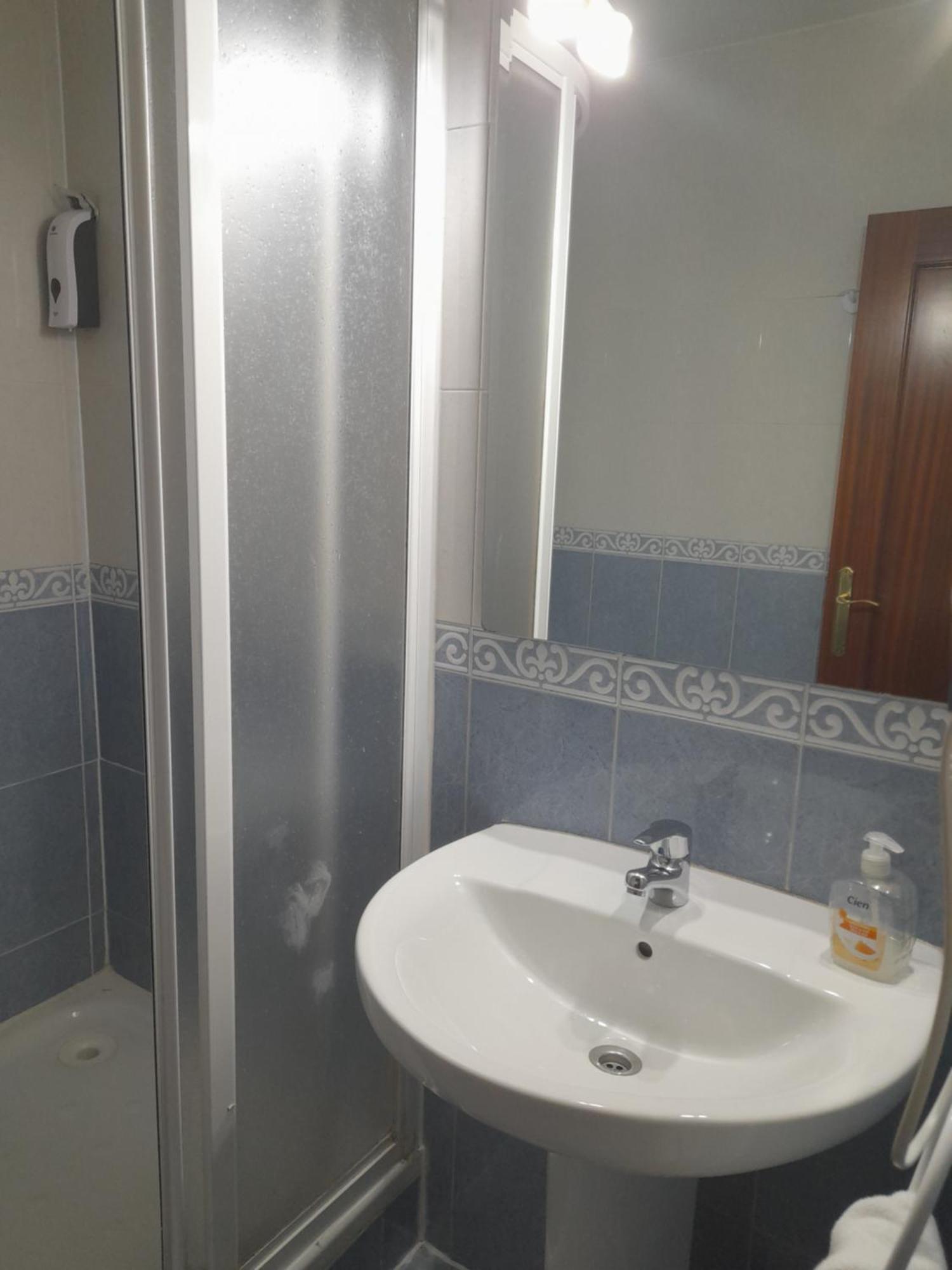 Hostal Salome Мадрид Екстериор снимка
